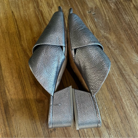 Vince Karsen Women’s Leather Sandals Slip On Slides Bronze Pebbled Block Heel 11 - Picture 7 of 12